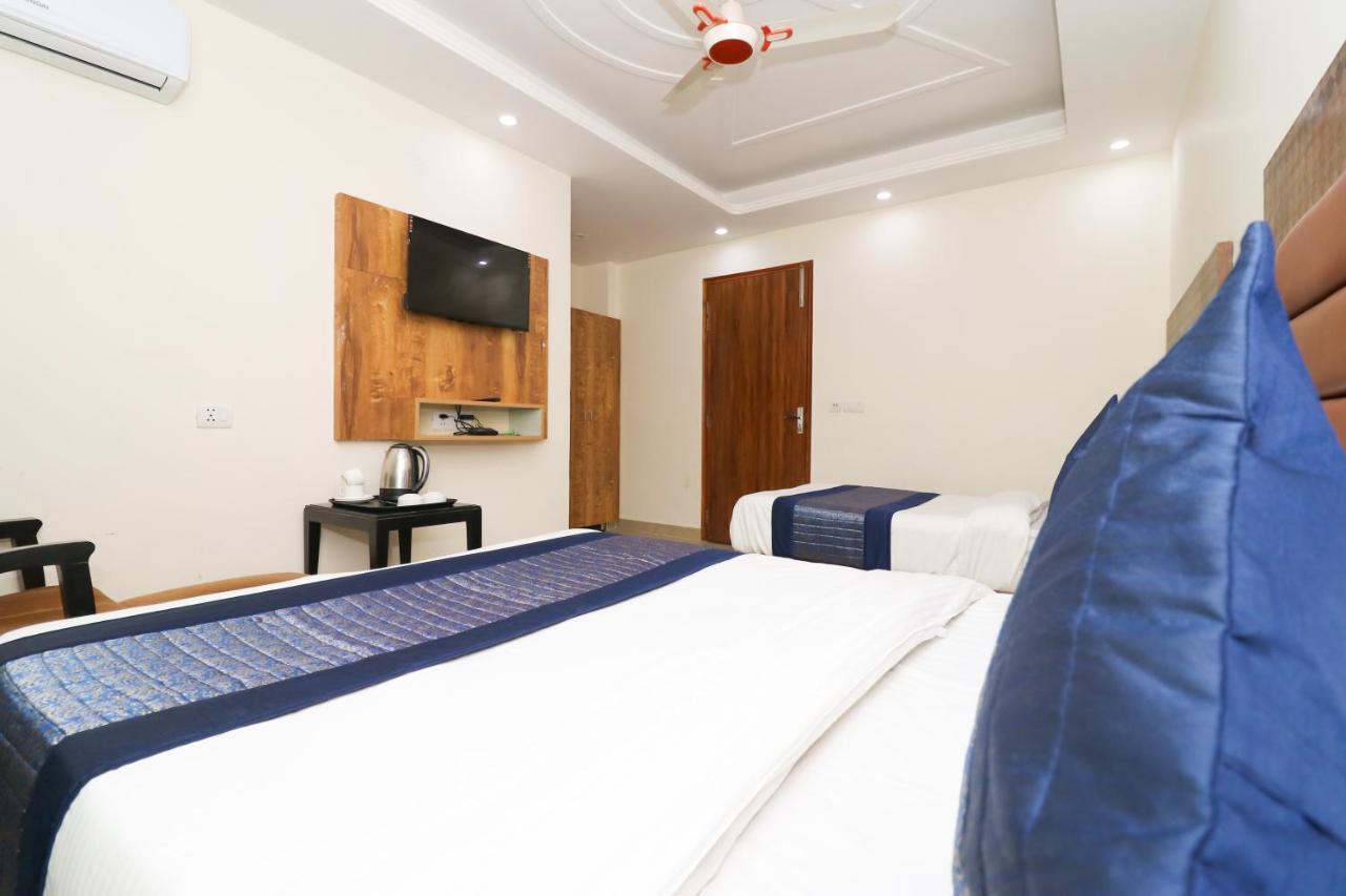 Hotel Belwood Suites - Near New Delhi Airport Kültér fotó