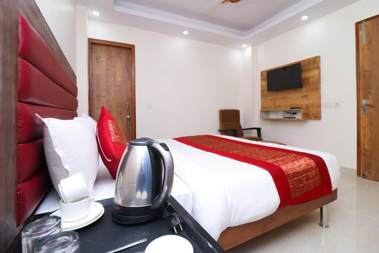 Hotel Belwood Suites - Near New Delhi Airport Kültér fotó