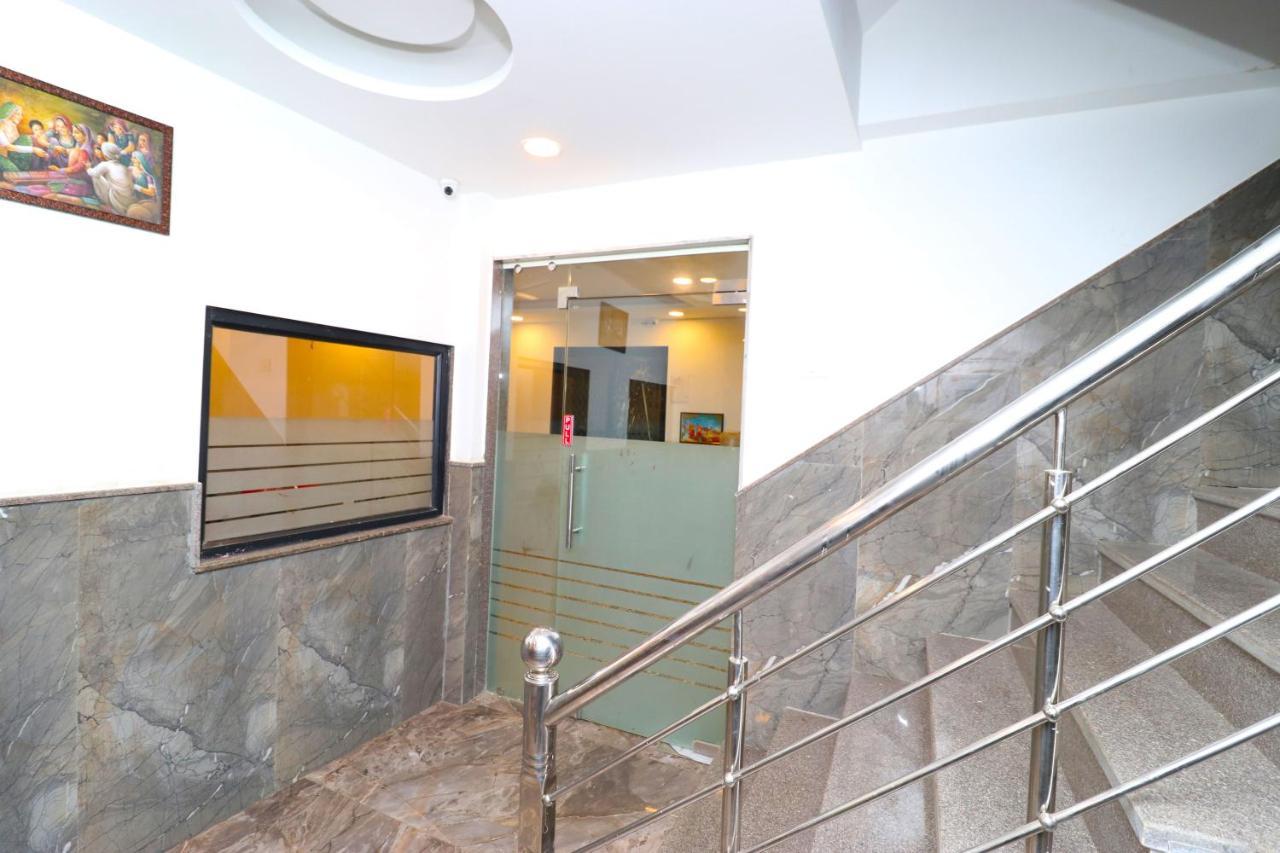 Hotel Belwood Suites - Near New Delhi Airport Kültér fotó