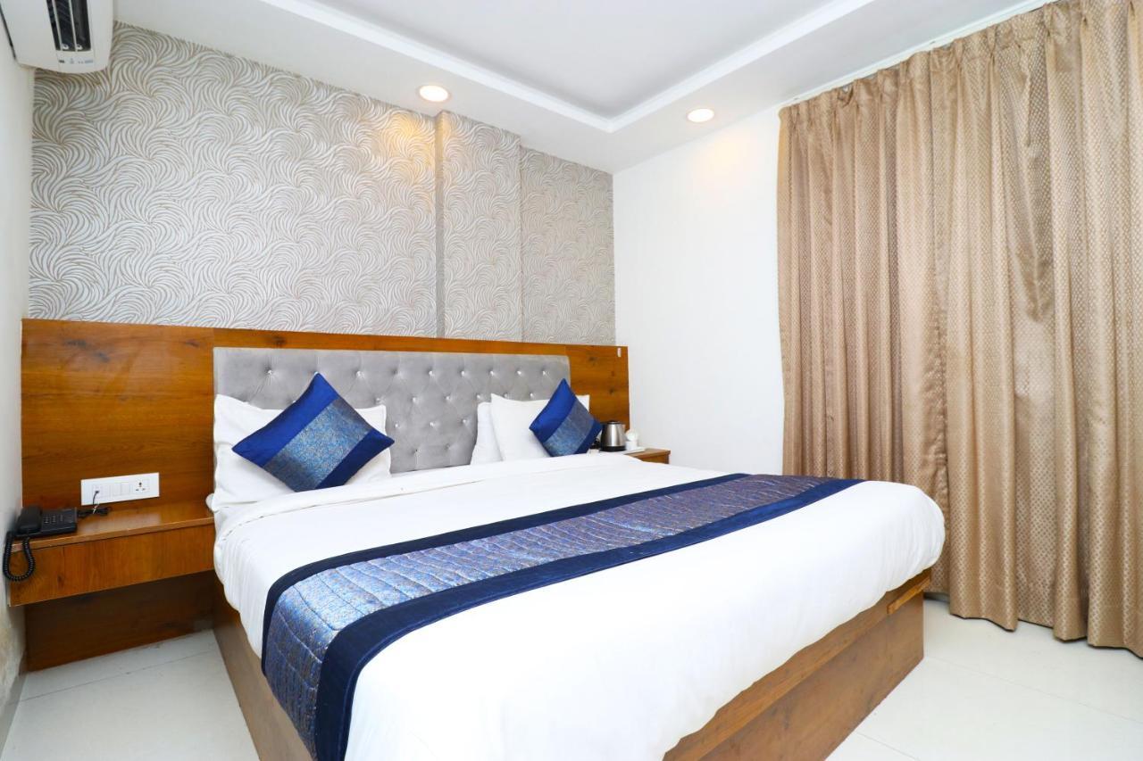 Hotel Belwood Suites - Near New Delhi Airport Kültér fotó