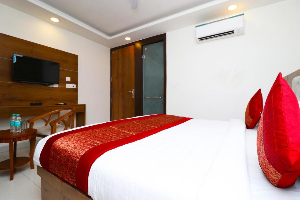 Hotel Belwood Suites - Near New Delhi Airport Kültér fotó