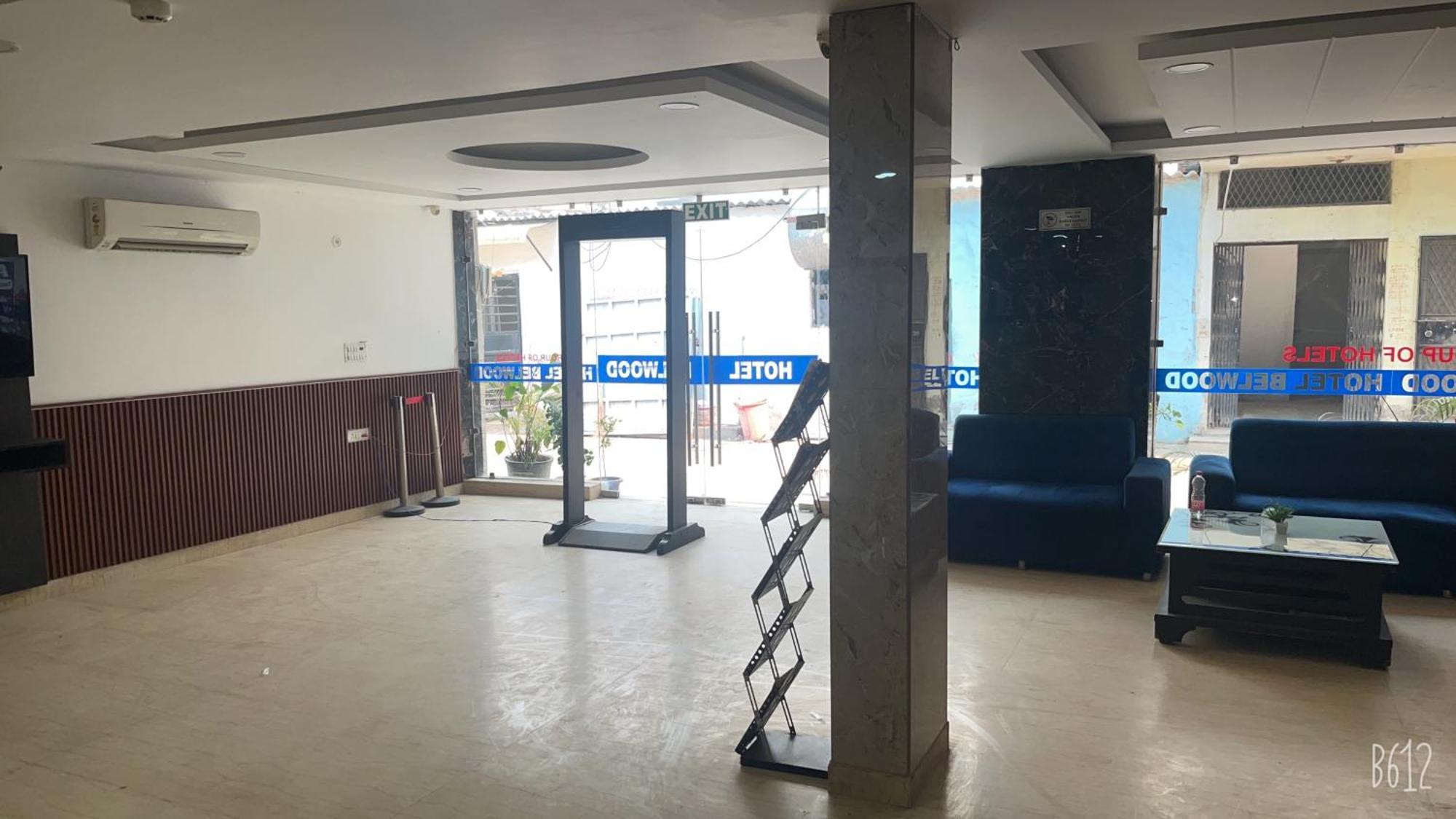 Hotel Belwood Suites - Near New Delhi Airport Kültér fotó