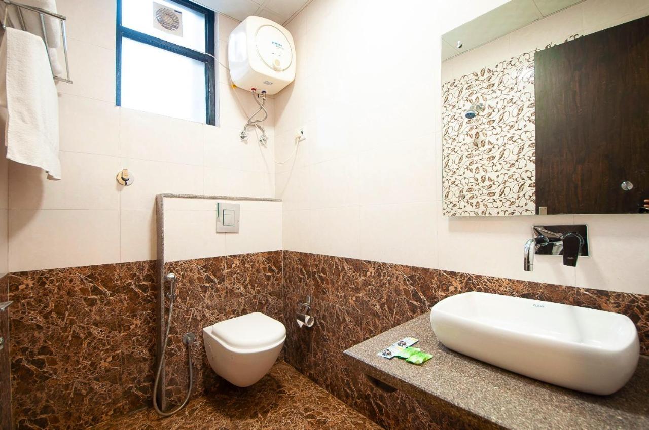 Hotel Belwood Suites - Near New Delhi Airport Kültér fotó